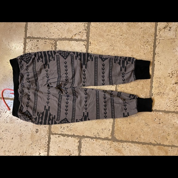 Aztec jogger - Picture 3 of 3